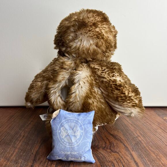Scentsy Buddy Oakley the Owl Stuffed Animal with French Lavender Scent Pack NWT - Picture 6 of 7